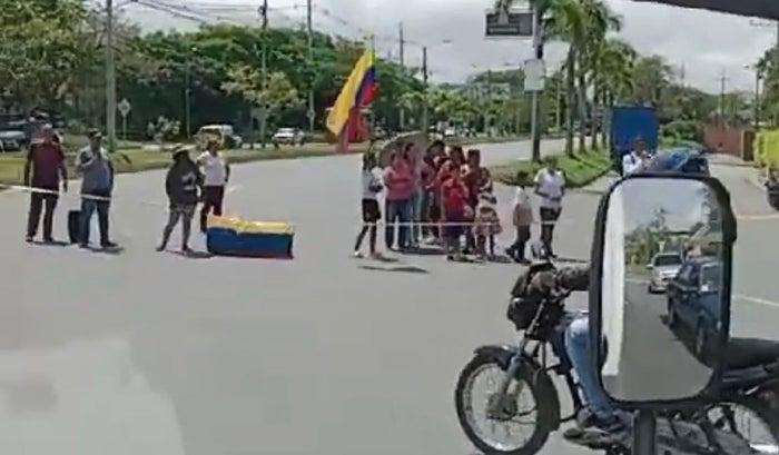 Bloqueo en glorieta Casa de la Moneda