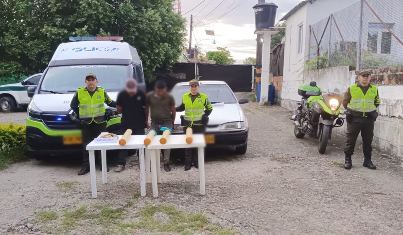 Dos sujetos llevaban encaletados 16 kilogramos de base de coca en el bómper de un vehículo a su paso por Saldaña