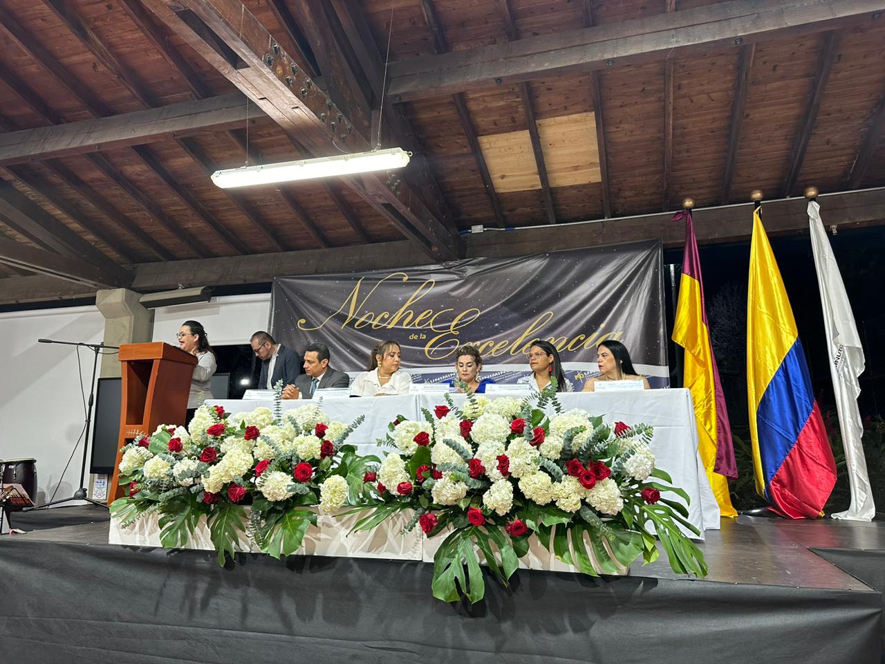 Noche la Excelencia Uniminuto