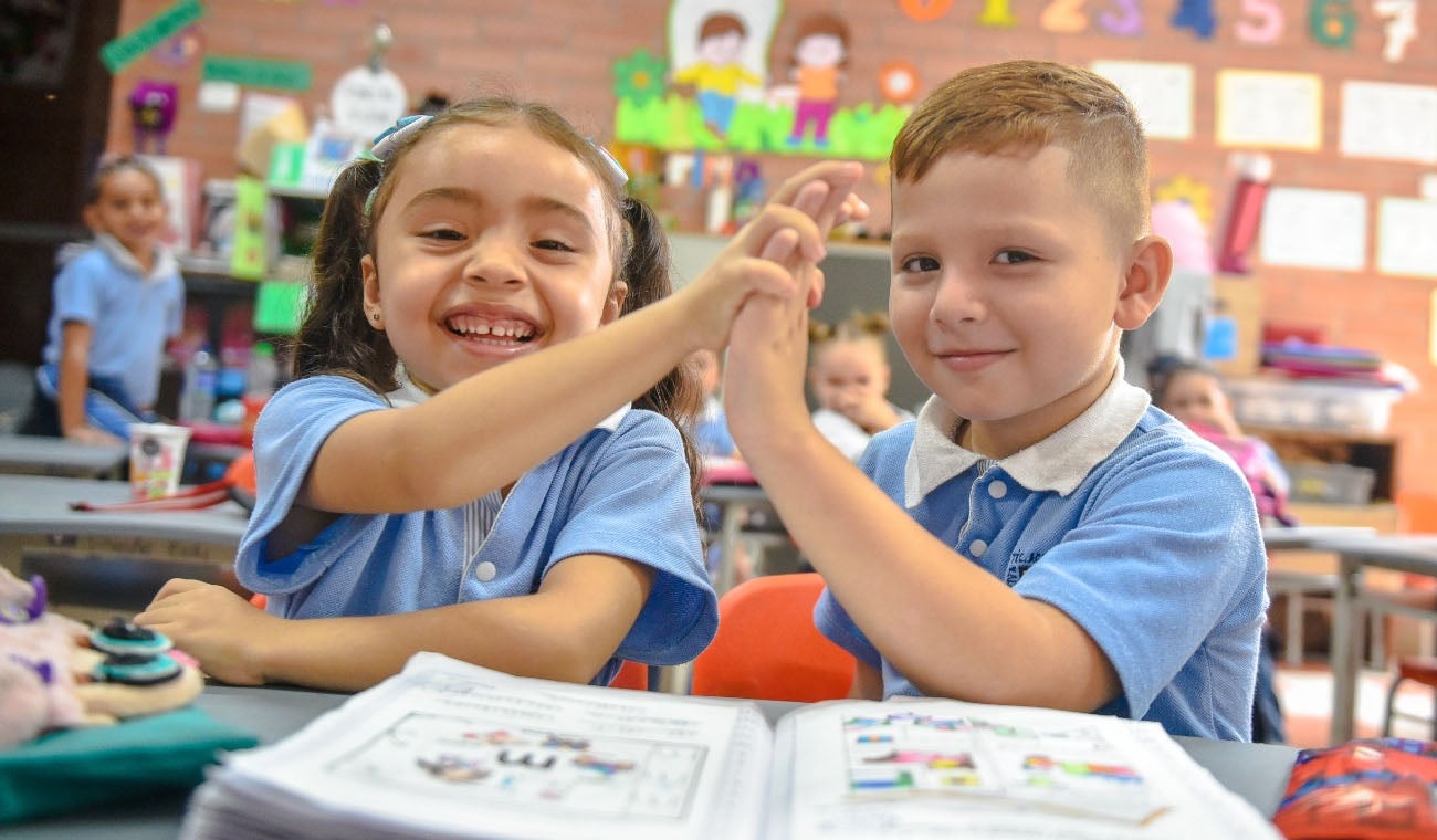 niños colegio
