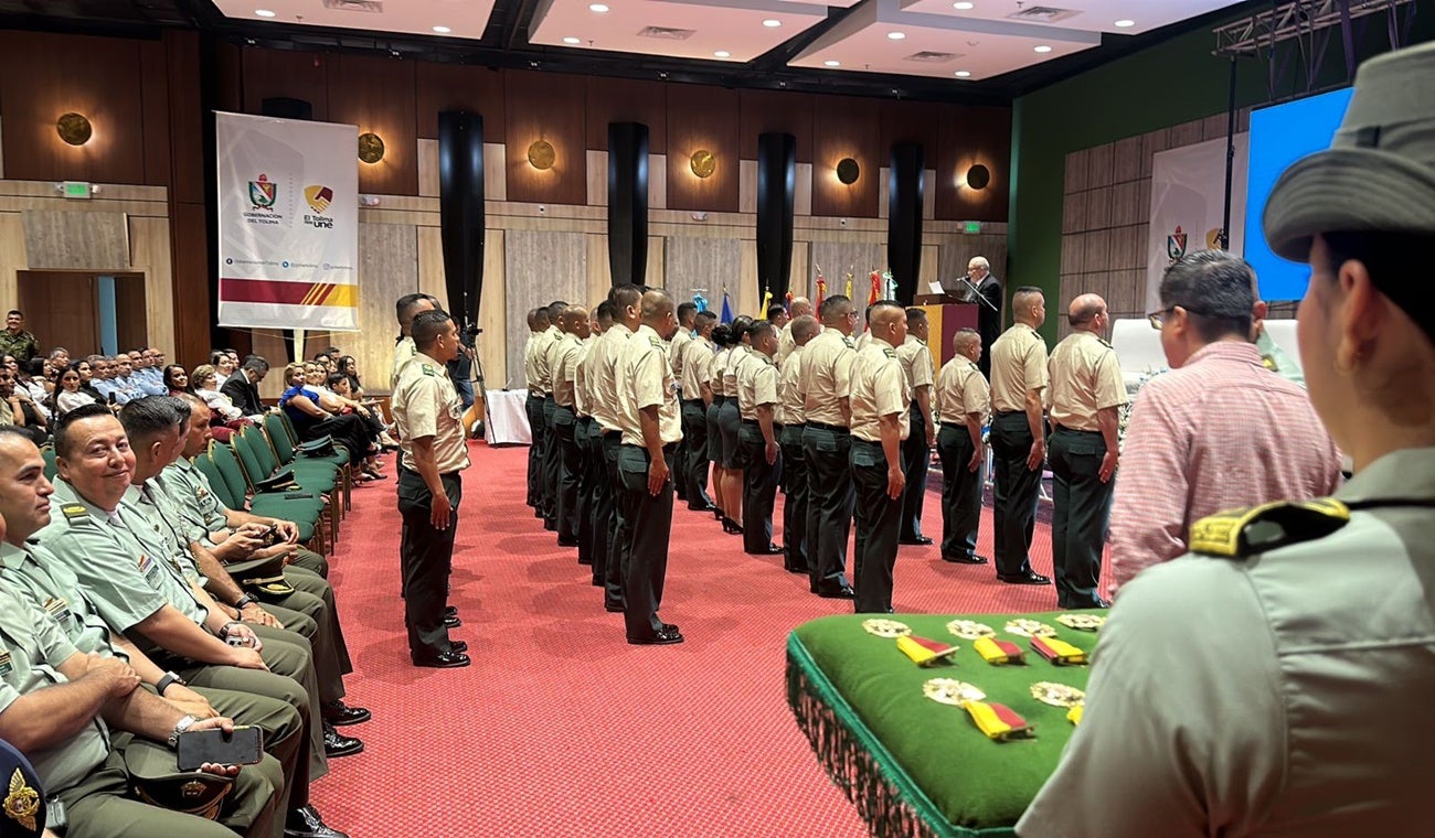 Exaltación a oficiales Tolima