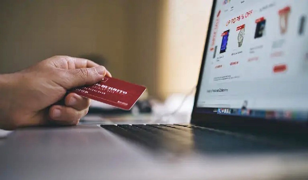 Estafa con tarjetas de crédito