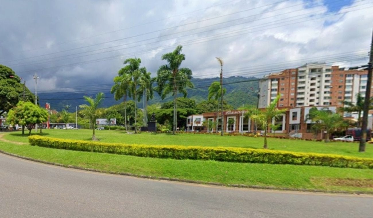 Jovencitos compartían en una chiva rumbera y al bajarse fueron robados y apuñalados en la glorieta del Vergel