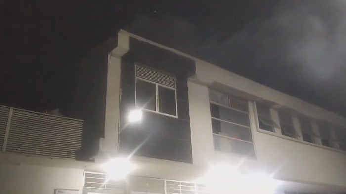 Incendio estructural del Hospital en Acevedo, Huila, habría sido ocasionado por una sobrecarga eléctrica