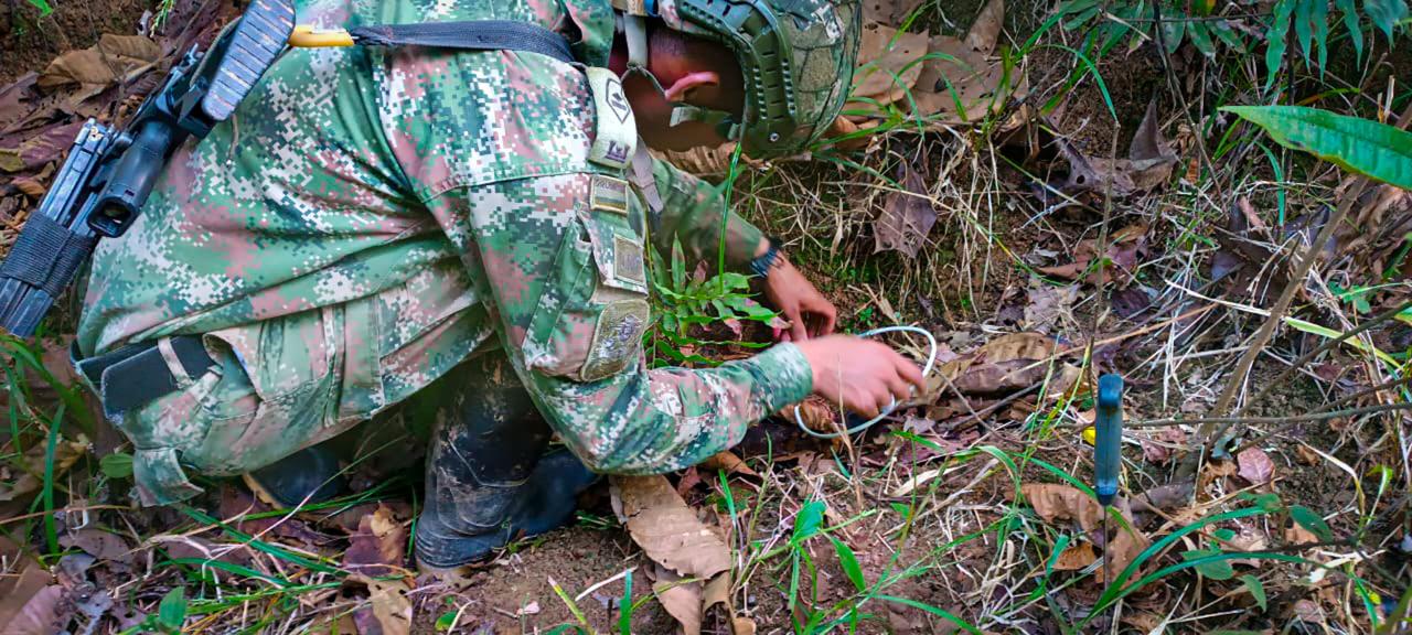 Destruyen minas antipersonas y granas halladas cerca a una escuela de Puerto Guzmán, Putumayo