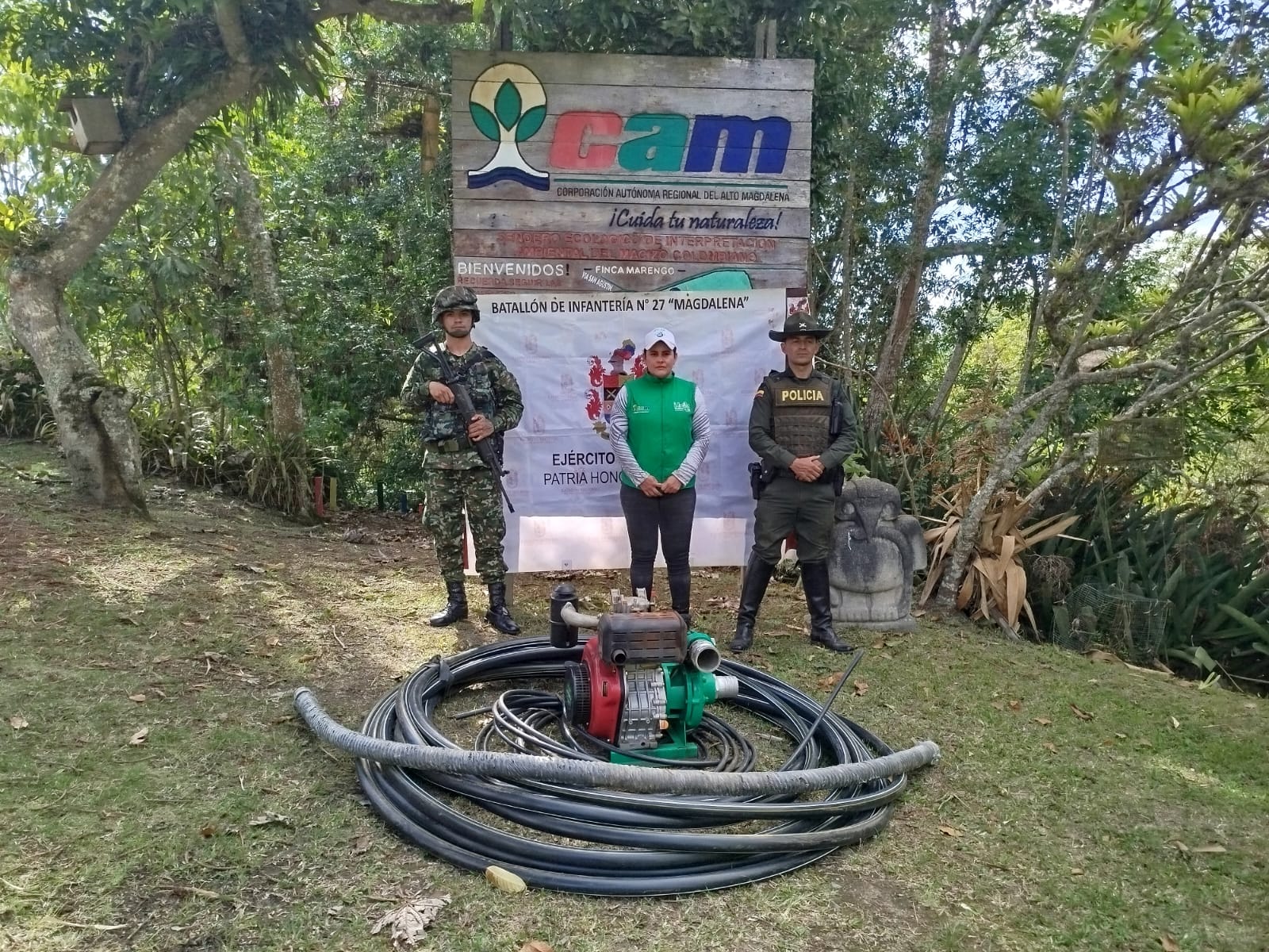 Con una motobomba y 20 metros de manguera extraían agua para cultivo de lulo en San Agustín, Huila