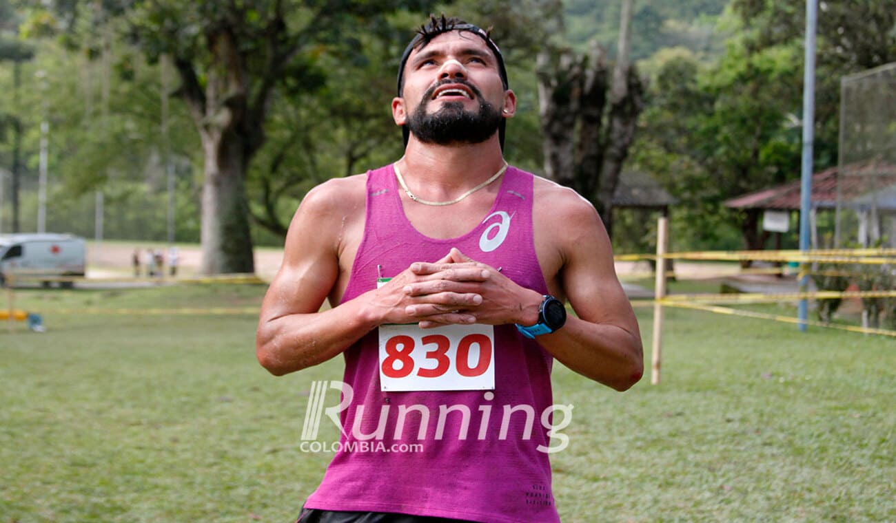 Franklin Téllez, ganador de la Maratón Dulima, Ibagué 2024.