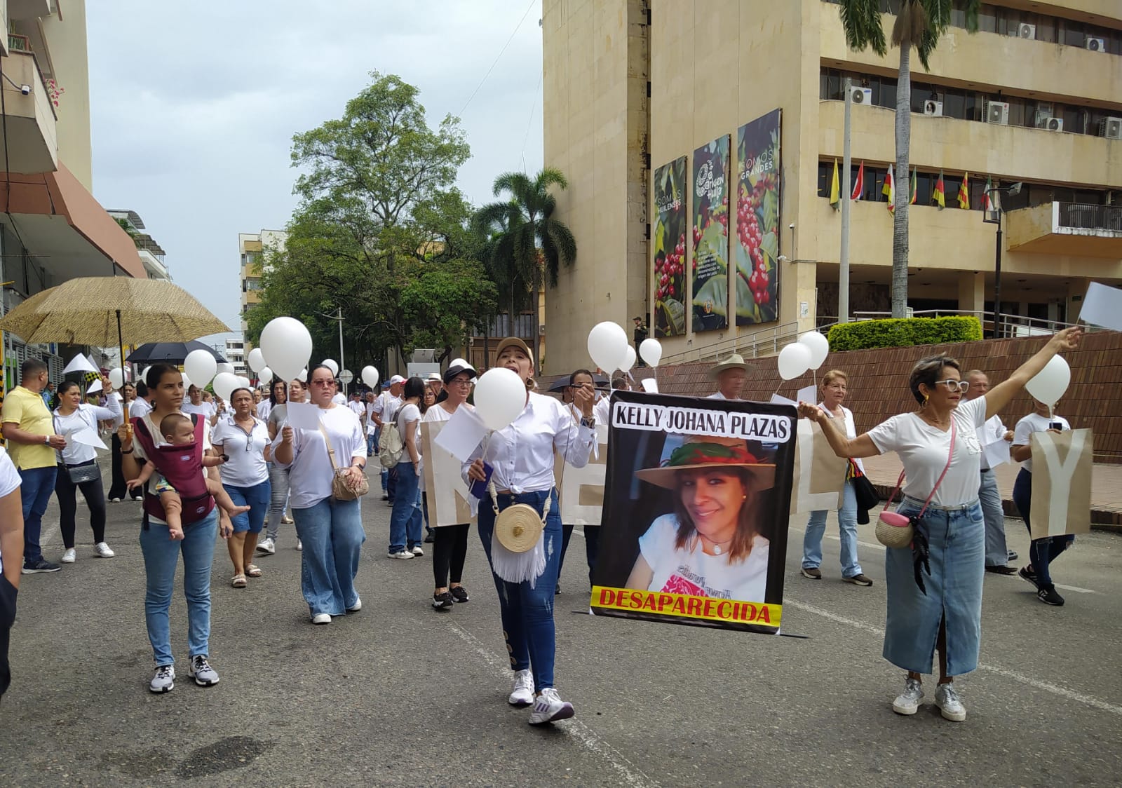 Desaparecida Kelly Jhoana Plazas, familiares y amigos se movilizaron en Neiva.