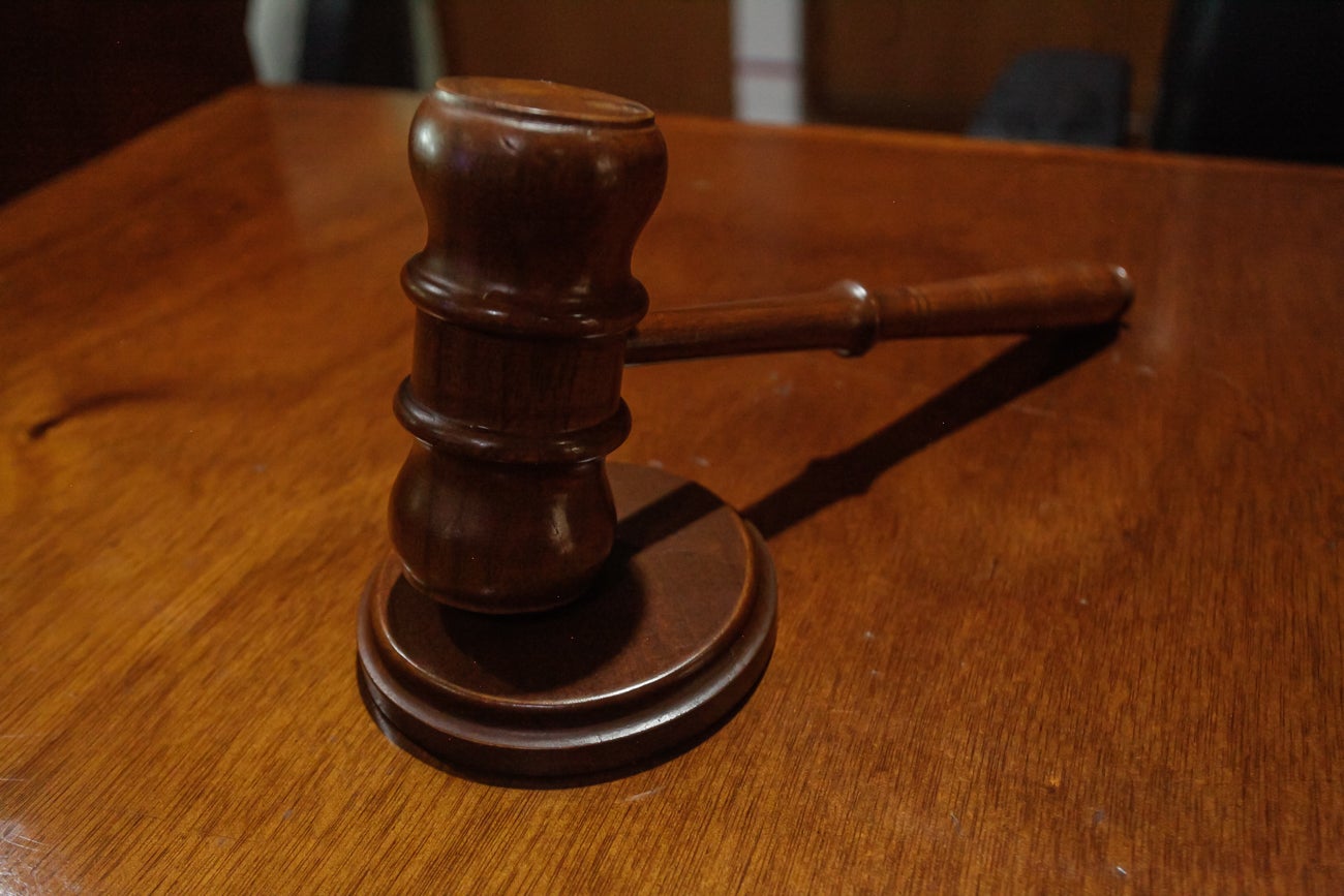 Mazo de juez / mazo de corte / martillo de juez / martillo de corte / Justicia / Fallo