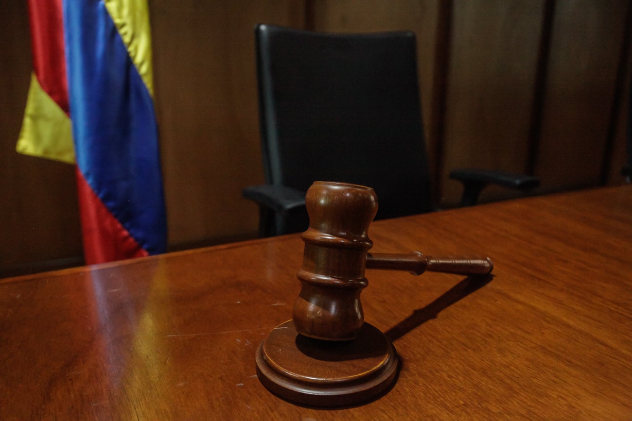 Mazo de juez / mazo de corte / martillo de juez / martillo de corte / Justicia / Fallo