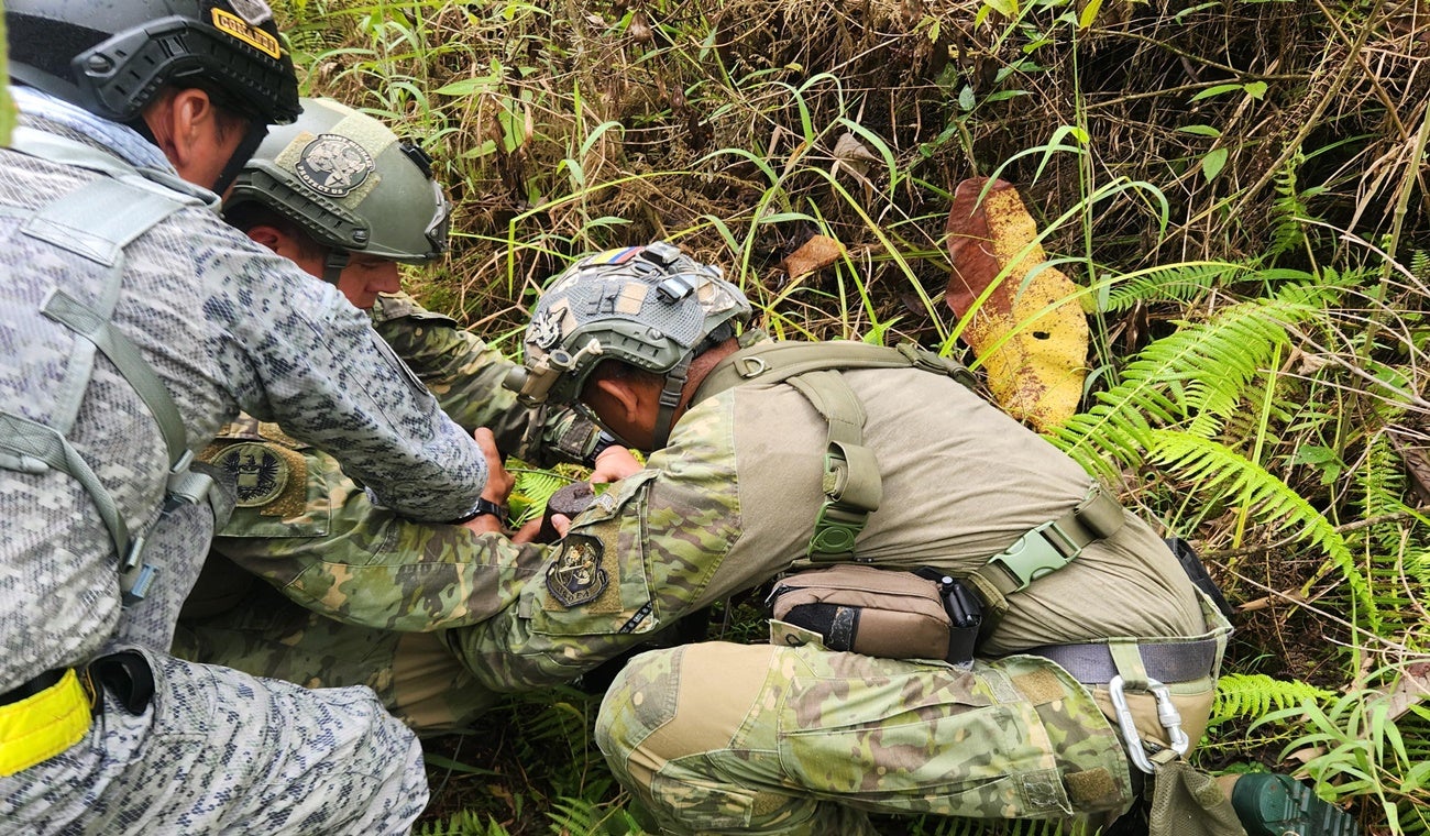 Tremenda sorpresa se llevaron habitantes de Villarrica al hallar sospechoso artefacto
