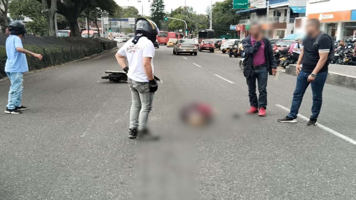 En delicado estado de salud se encuentra una abuelita arrollada por motociclista en la 41ª con Quinta