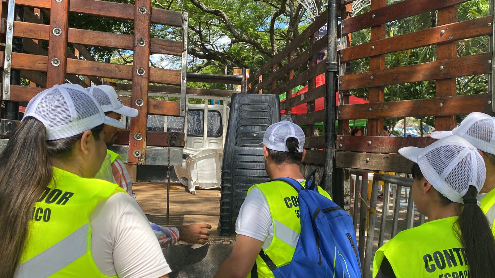 Más de mil frascos de espuma, 410 sillas y 30 vallas fueron decomisadas durante festividades en Neiva