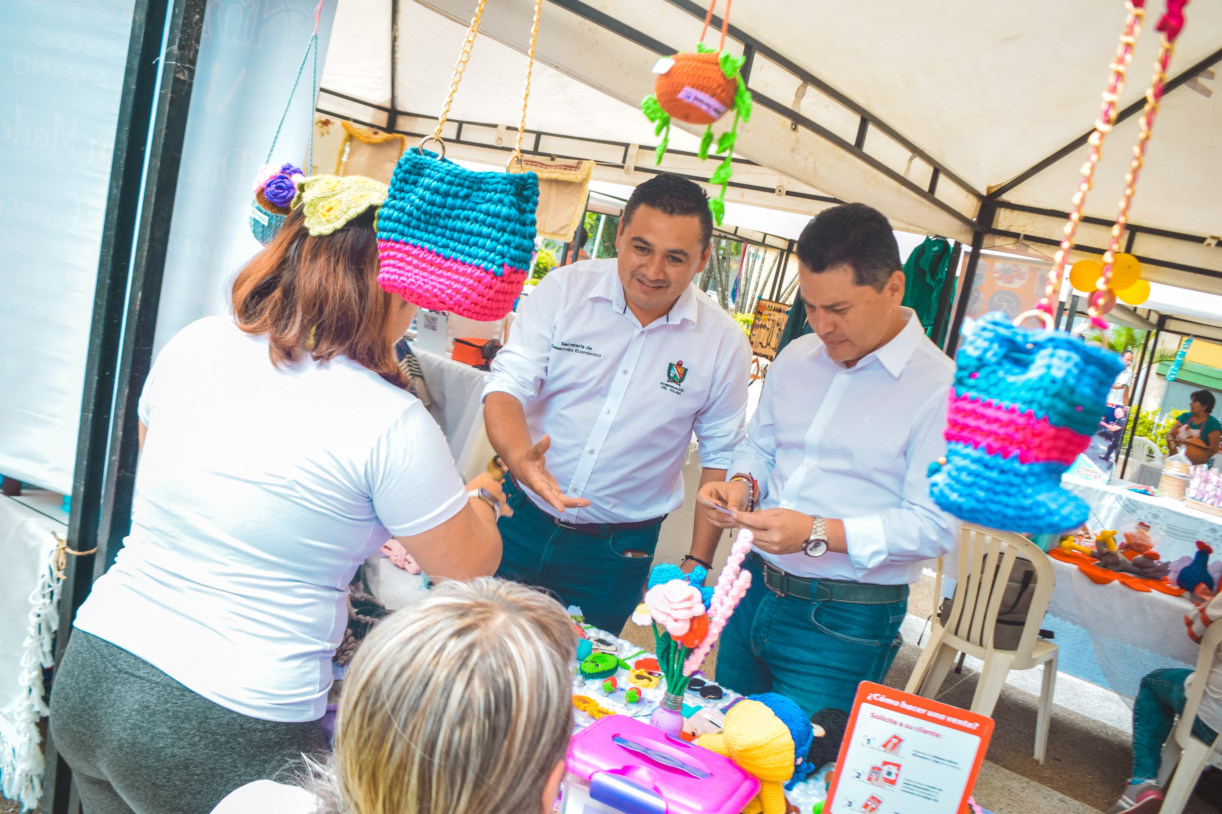 Feria emprendimiento 2024 Bajos de la gobernación