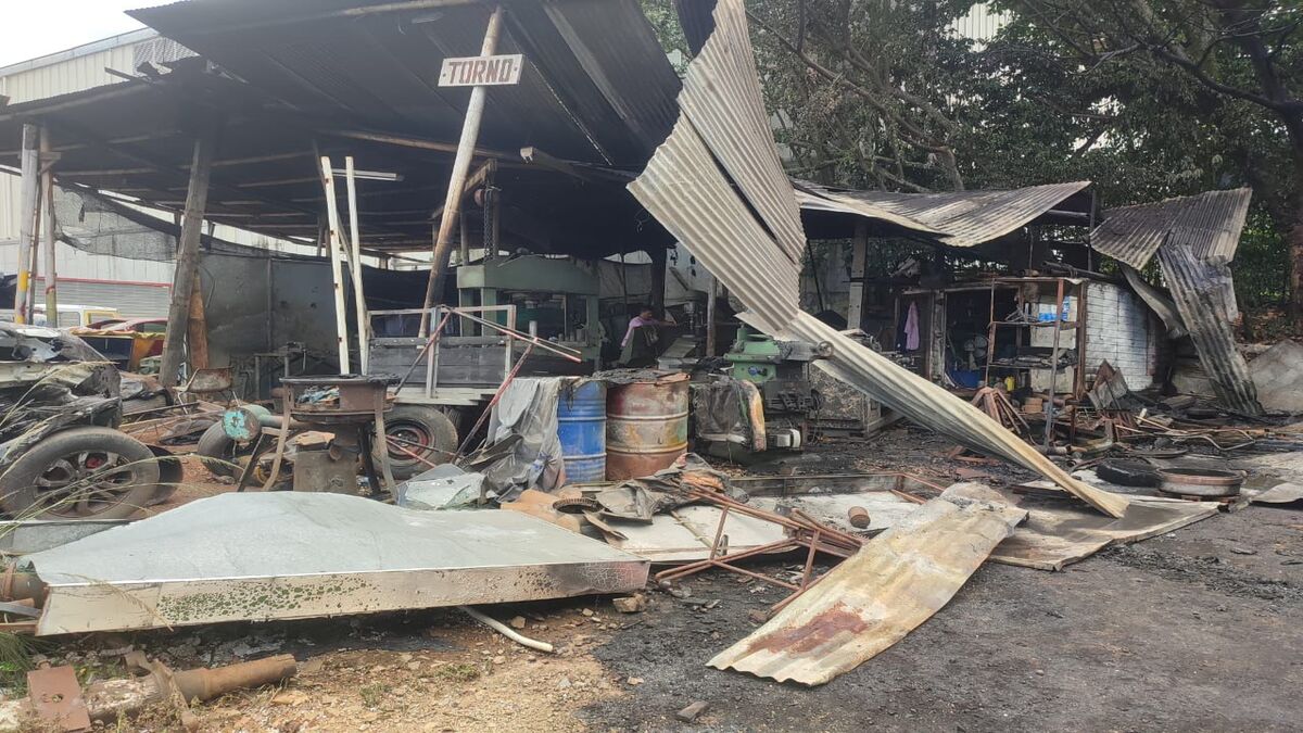 Incendio estructural en fabrica de icopor