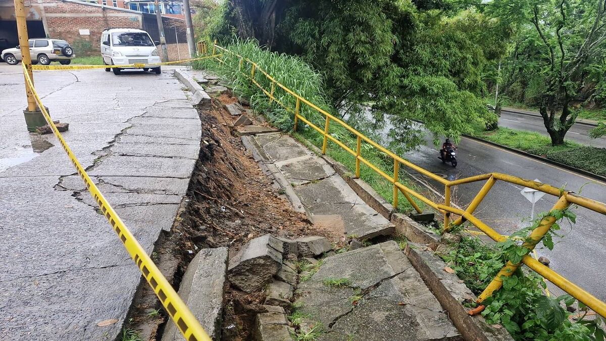 Vía de acceso al barrio Ciudad Luz