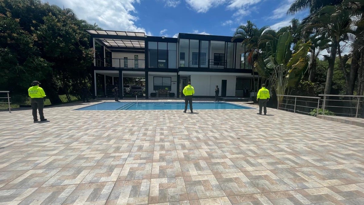 Extinción de dominio a 136 bienes pertenecientes a testaferros y familiares de alias ‘El Socio’