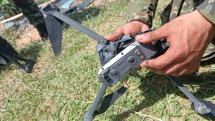 Un soldado resultó herido con dron con explosivos en el sur del Tolima