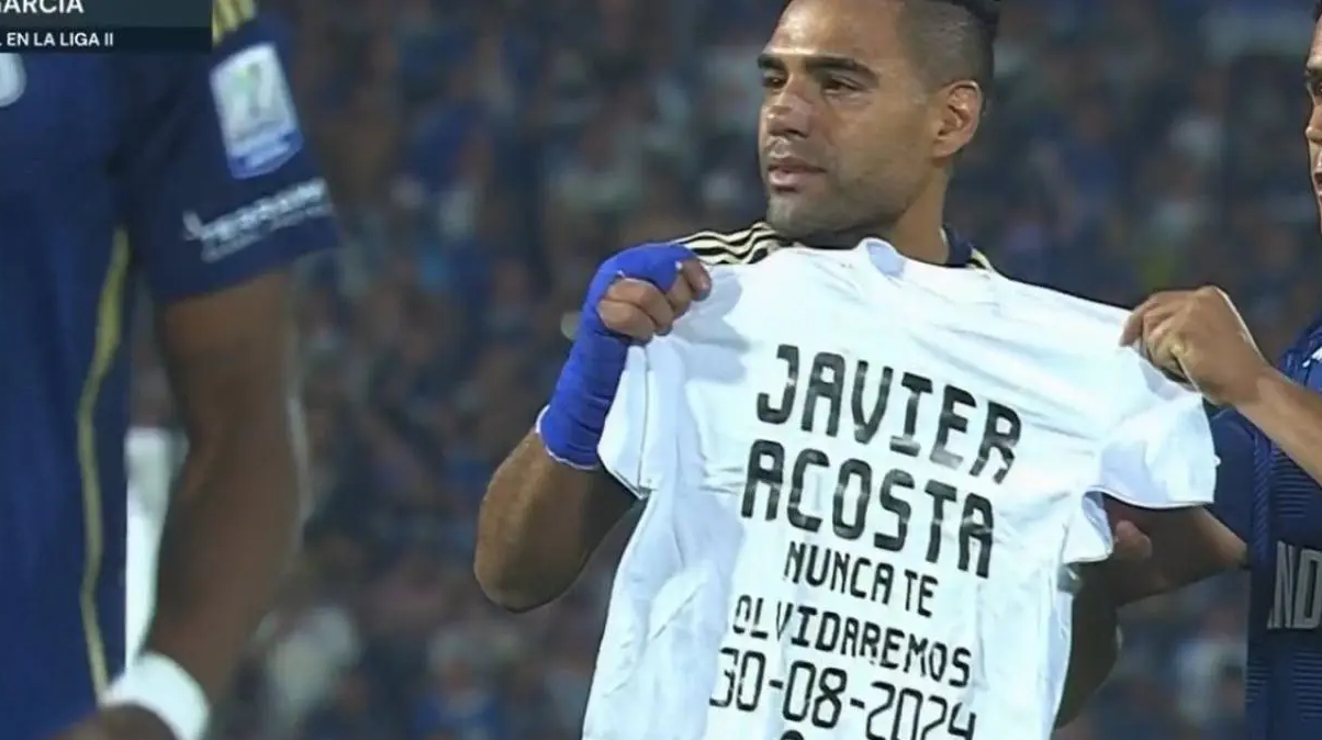 Gol homenaje de F]alcao a hincha