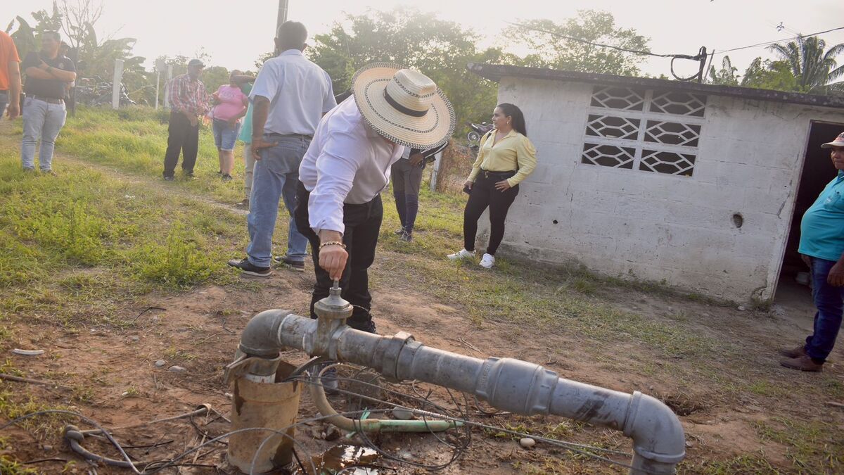 Restablecimiento de agua en el Guamo