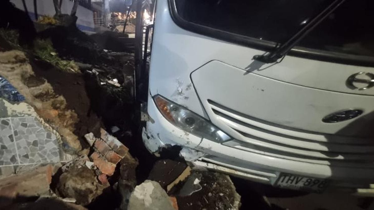 Se desengranó bus en Los Mandarinos