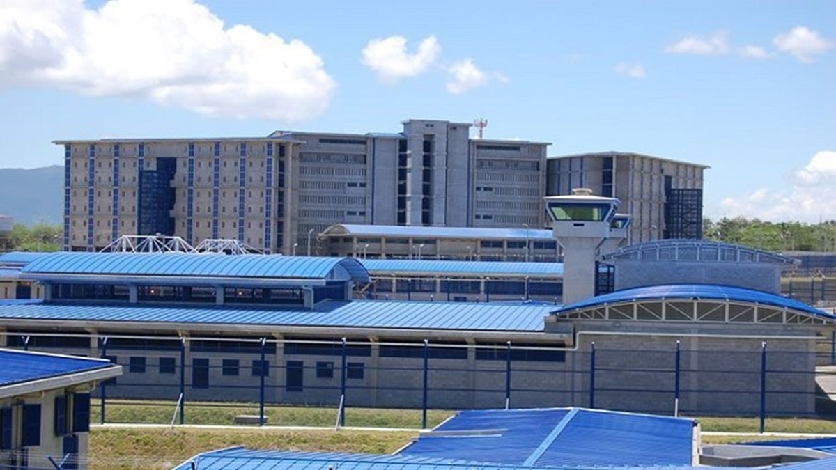 Internos denuncian que no les venden en los expendios del Coiba en Picaleña