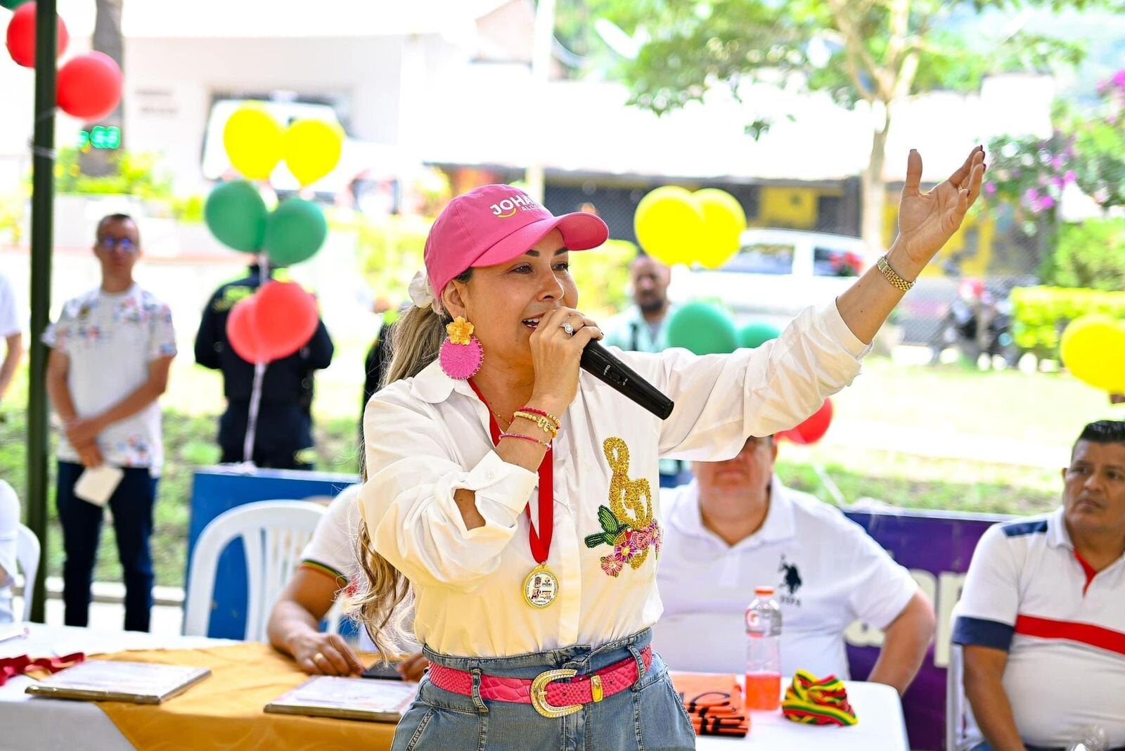 Alcaldesa Johana Aranda
