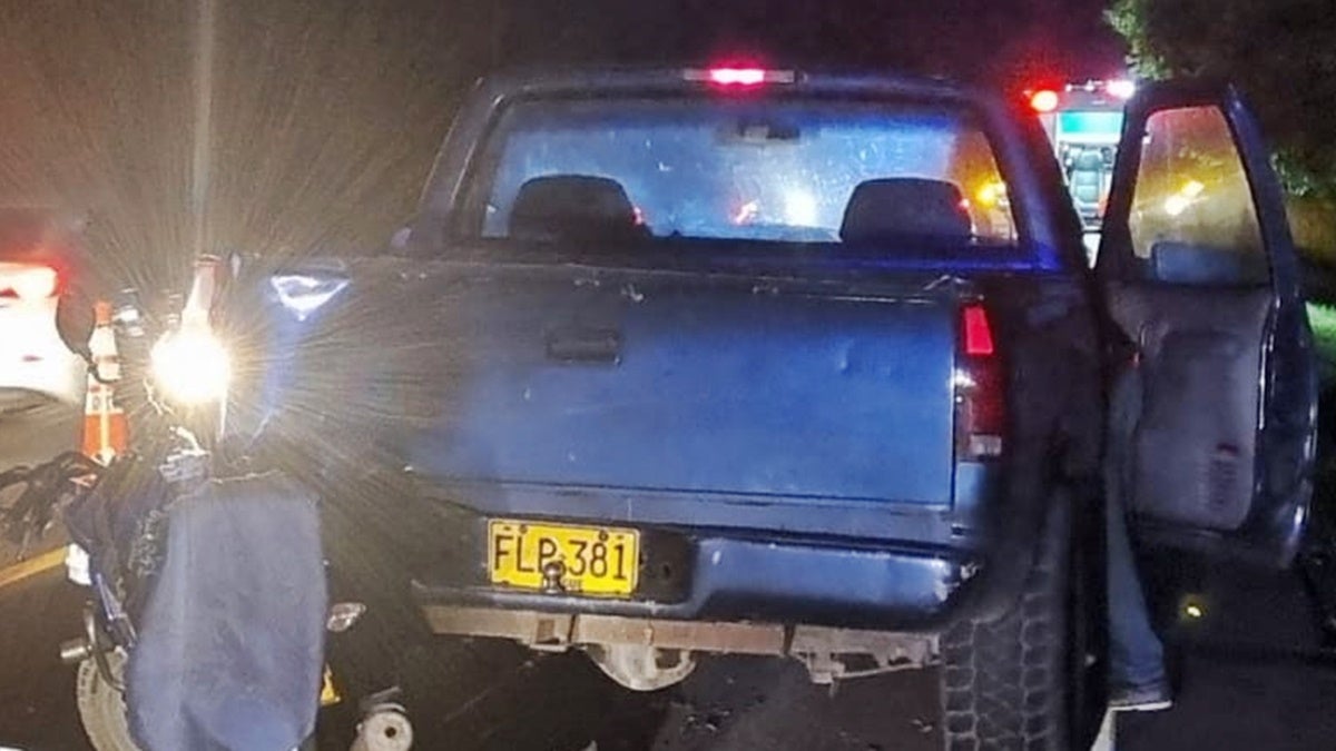 Falleció motociclista tras colisionar violentamente contra la parte trasera de una camioneta en la vía Alvarado