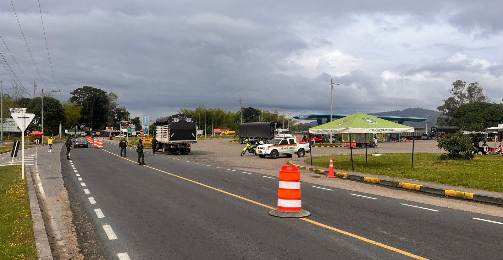 Controles policía Tránsito Huila.