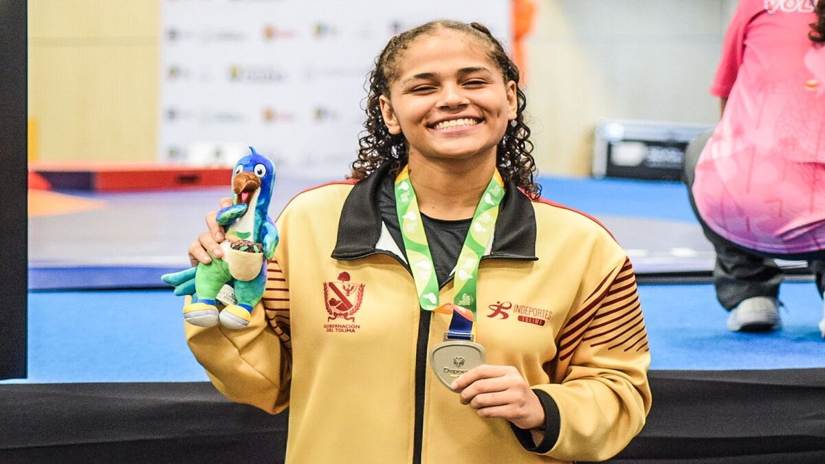 Valentina Carmona, plata en lucha de los Juegos Nacionales Juveniles 2024