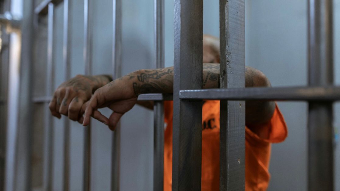 Arresto, hombre en la cárcel - imagen de referencia