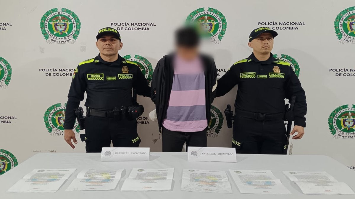 Capturaron sujeto que distribuía panfletos a nombre de supuestas disidencias de las Farc en Ibagué