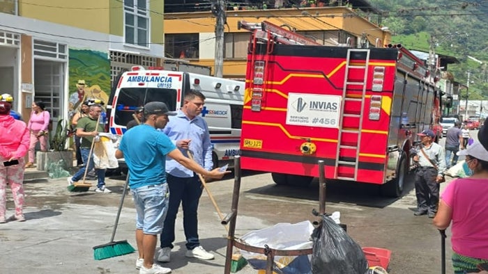 Explosión en restaurante de Cajamarca deja dos heridos y genera emergencia en el municipio