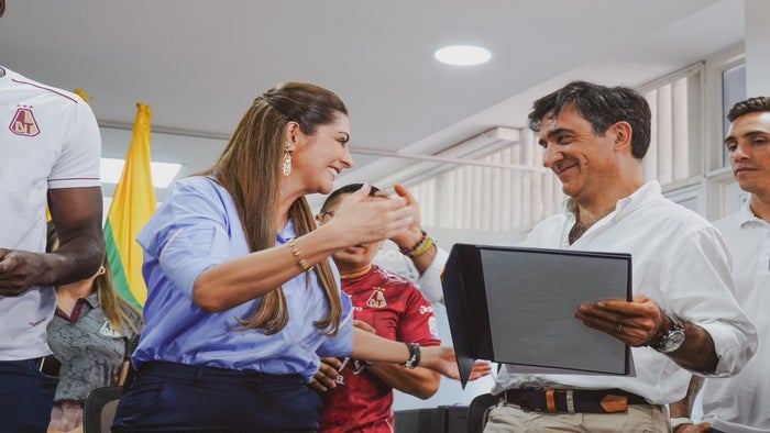 Gobernadora del Tolima y Cesar Camargo