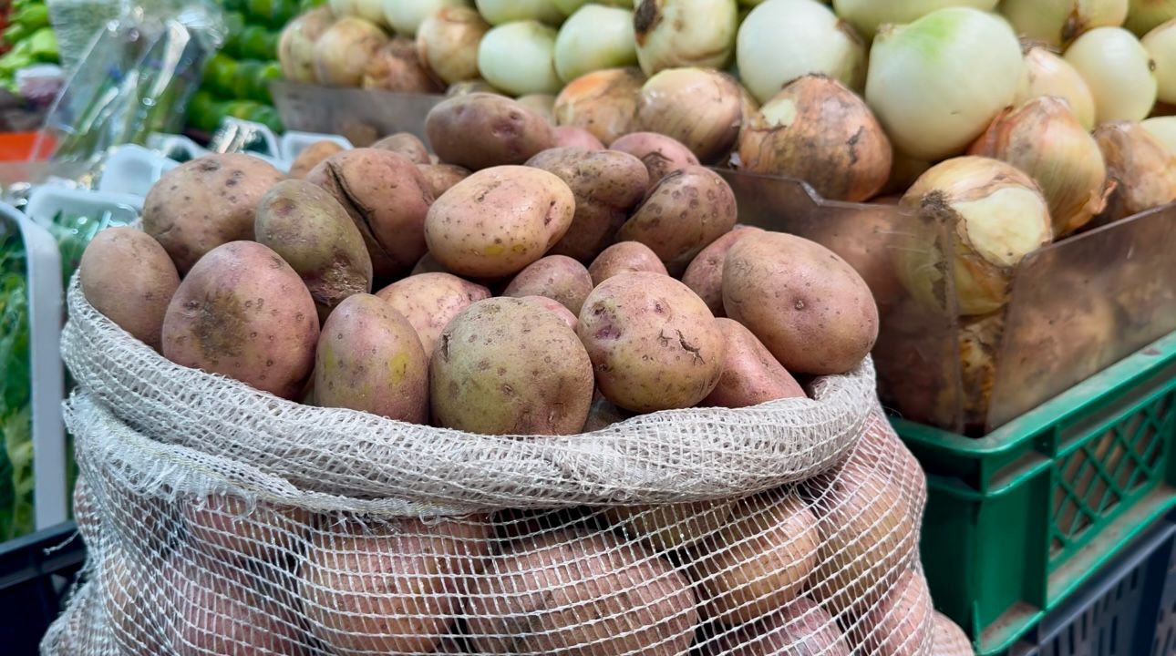 El ajiaco y la ensalada de papa siguen siendo platos favoritos de los colombianos.