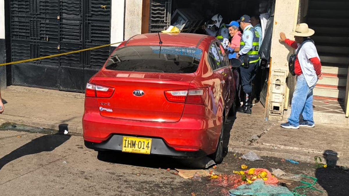Dos mujeres heridas tras ser arrolladas por vehículo particular en inmediaciones de la Plaza de la 21
