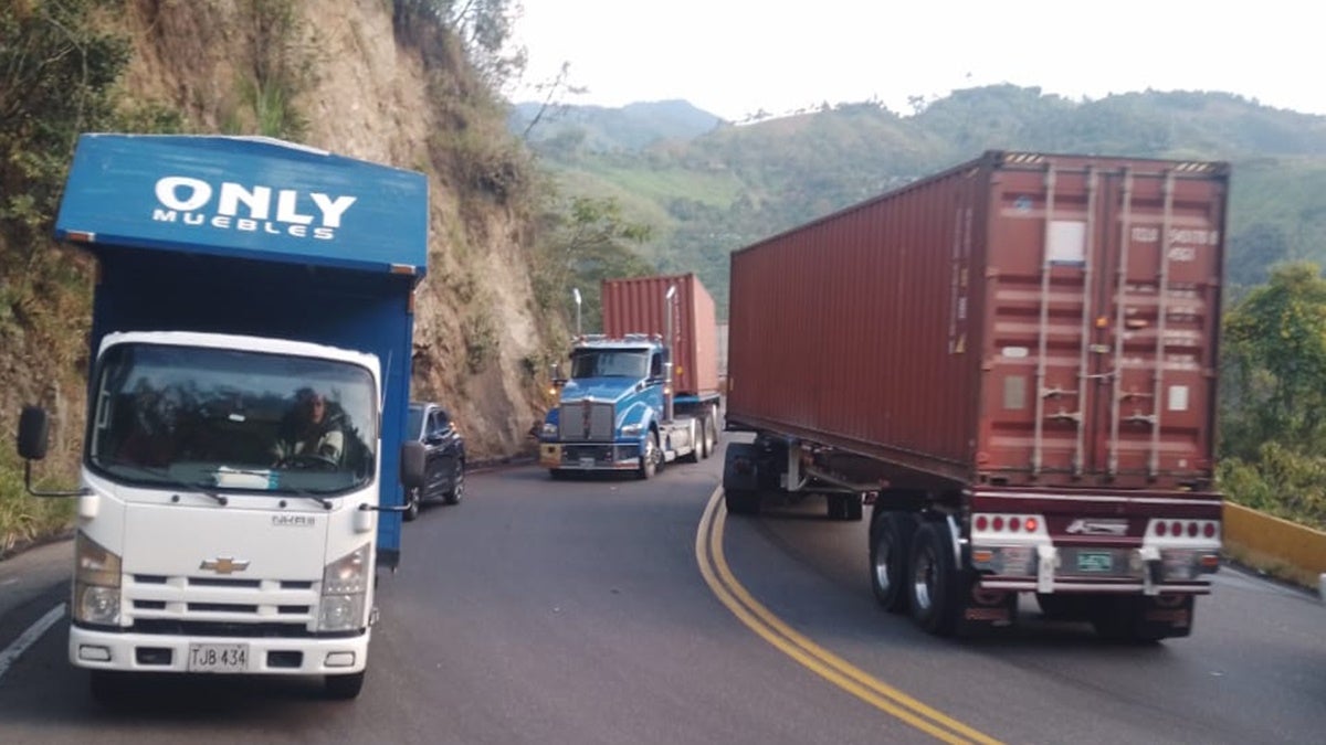 Reabierta en su totalidad la vía que conecta al Tolima con el Quindío