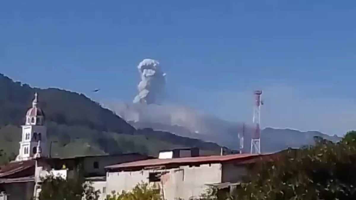 Humo Volcán Nevado del Ruiz | Volcán Nevado del Ruiz | Villahermosa | Enero 2025