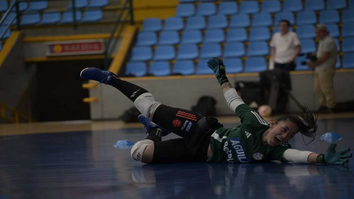 La portera Tolimense Paula Valencia, concentra con la selección Colombia de Futsal