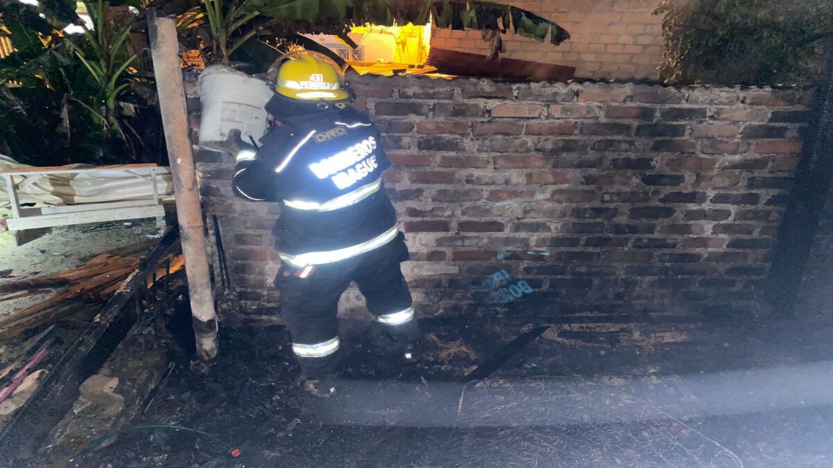Incendio estructural barrio La Pola