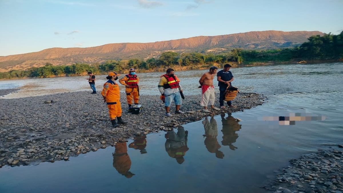 Cuerpo en el Magdalena
