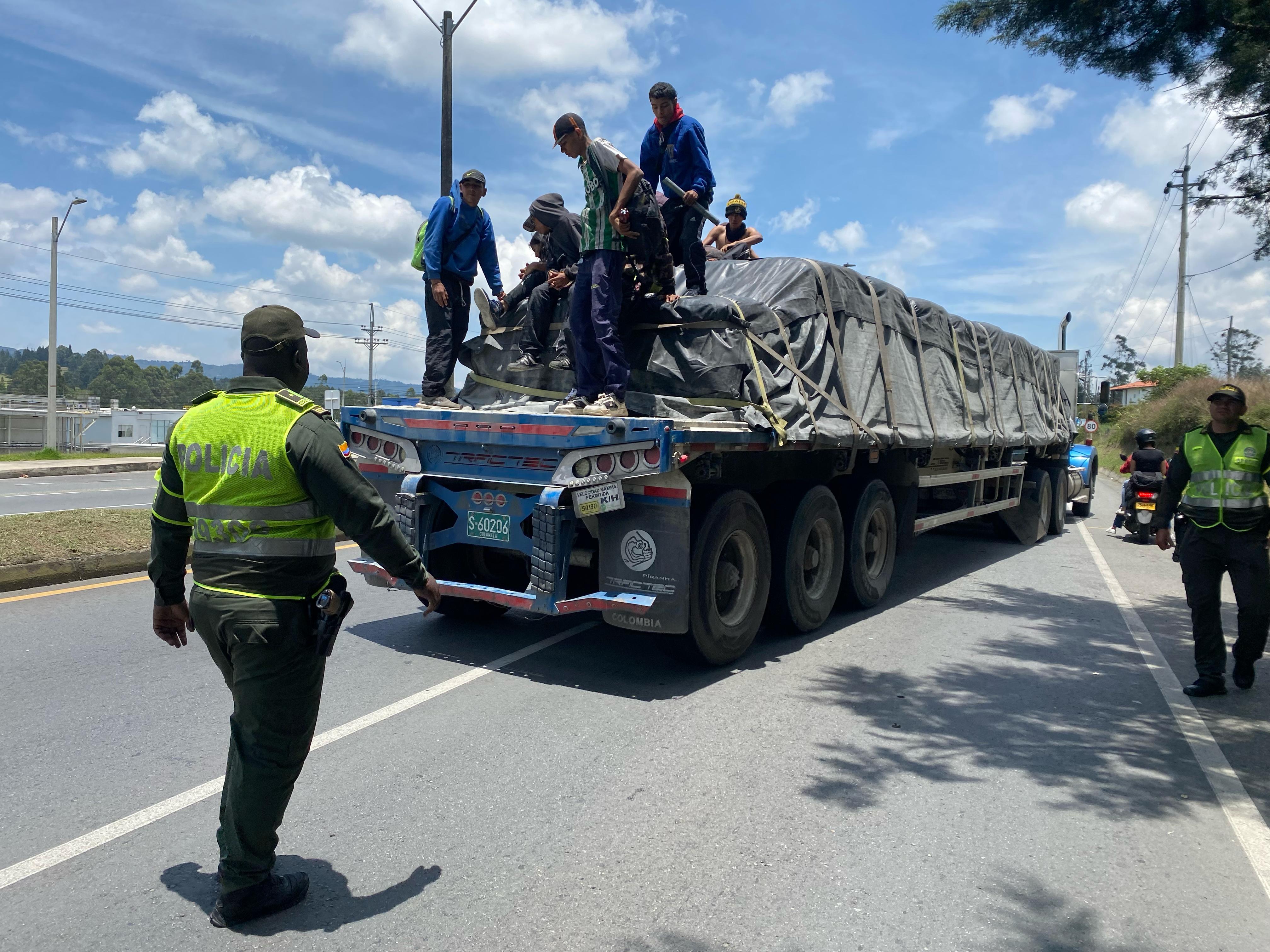 Operativos de control en la vía Medellín - La pintada