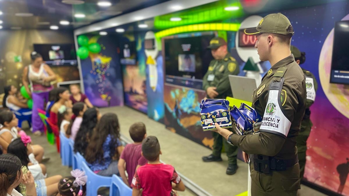 bus interactiva policia
