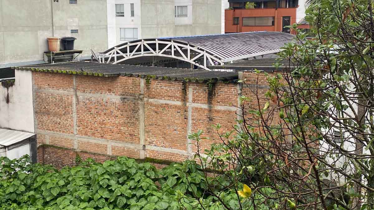 Predios abandonados en La Pola