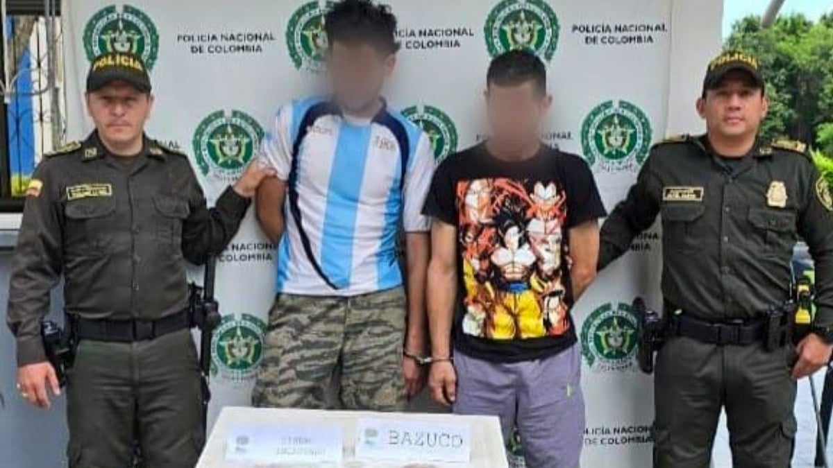 ¡Cayeron con el bazuco en la mano! Pillan a ‘Tito’ y ‘Mico’ en plena vuelta