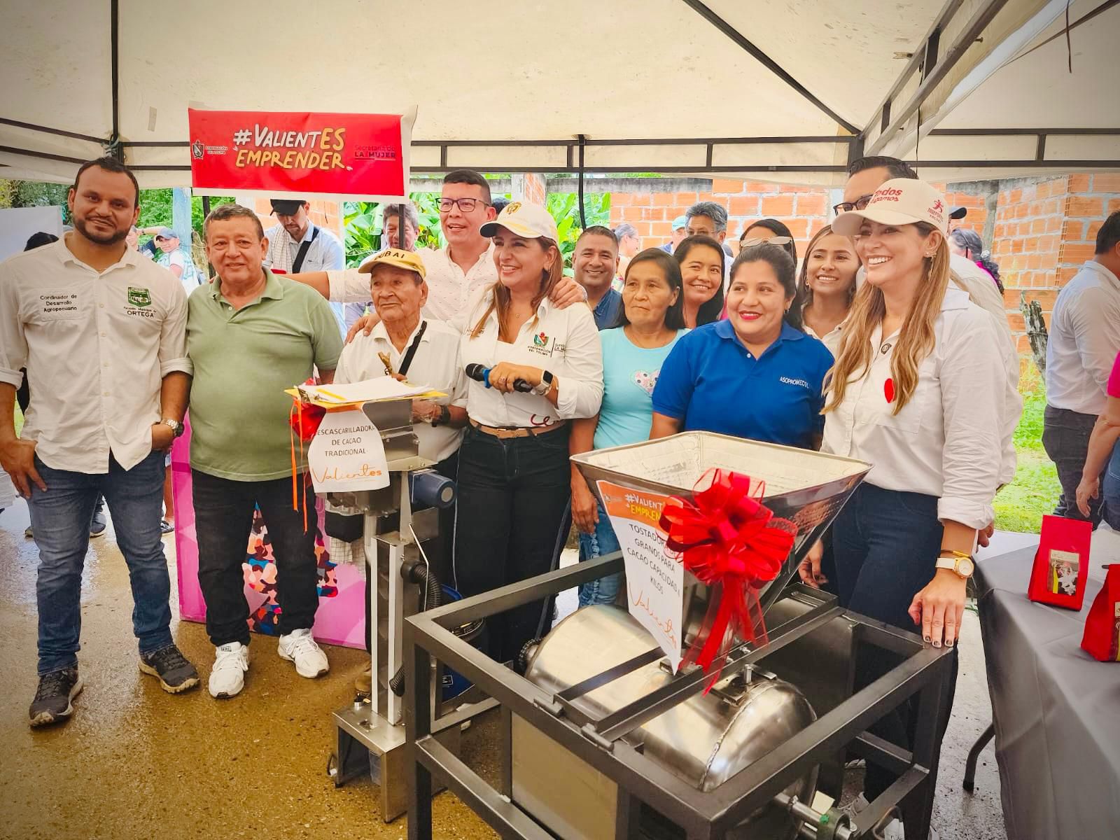 entrega ortega secretaria mujer