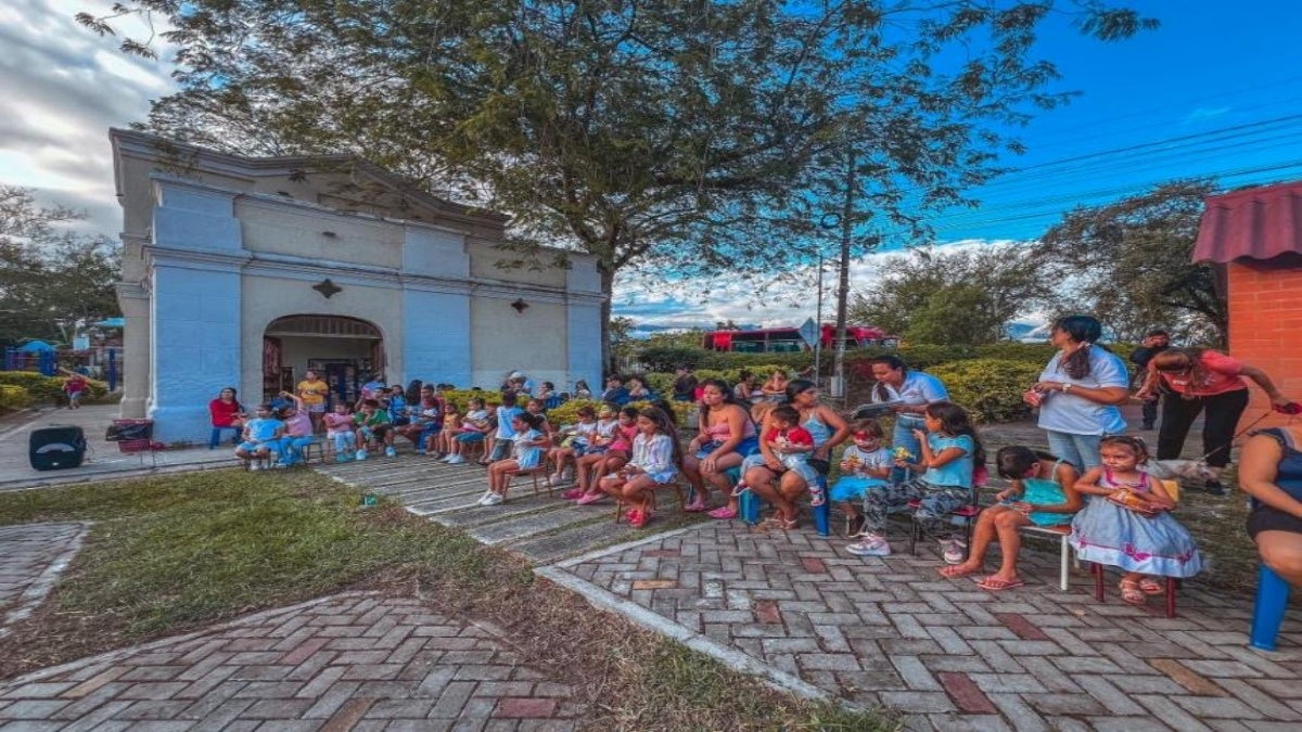 Biblioteca Estación del Tren en Picaleña