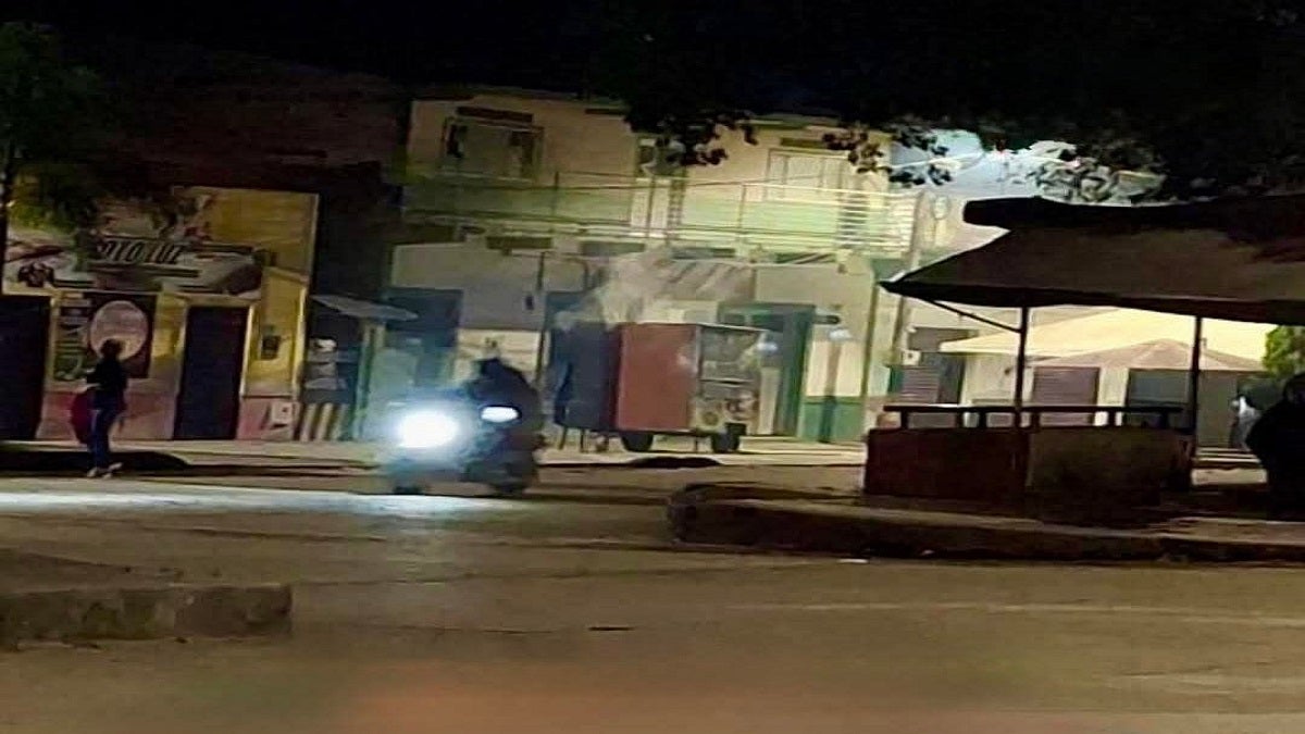 Lanzan artefacto explosivo a una cooperativa de café en Algeciras