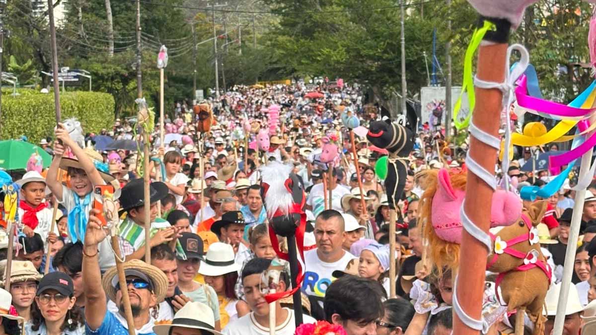 caballitos de palo 2025