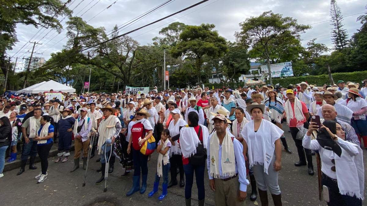 Carrera campesina en botas de caucho | Botas de caucho | Ibagué | Carreras botas de caucho | Junio 2025
